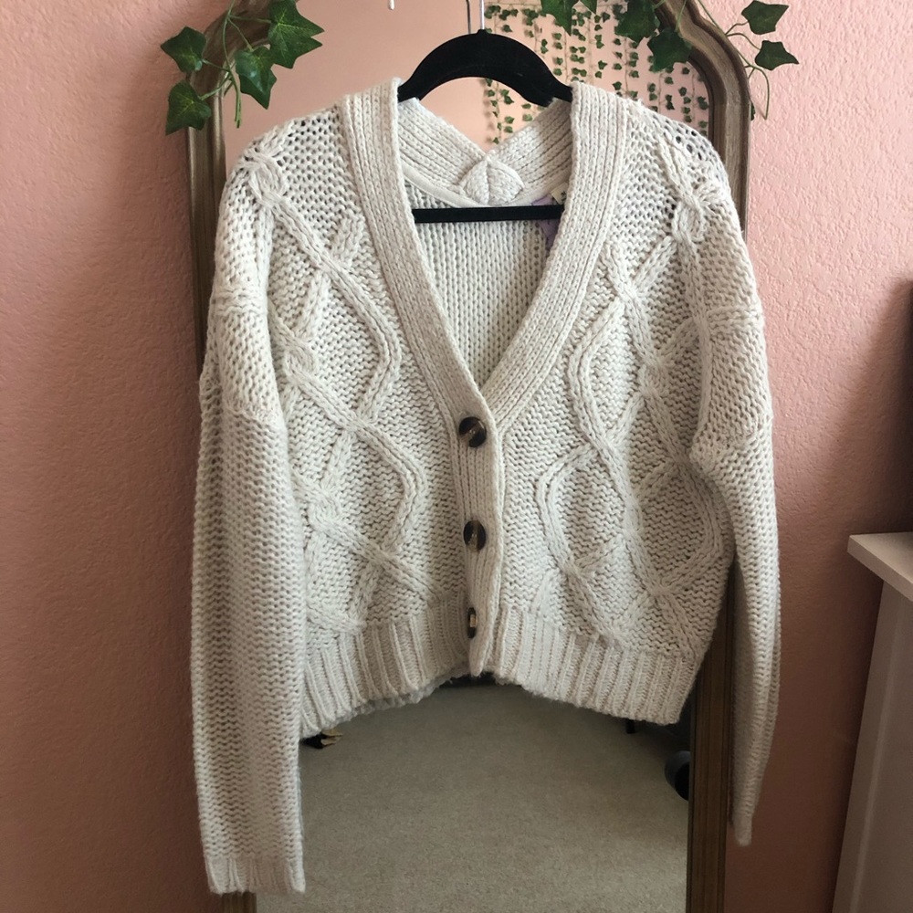 Knit sweater